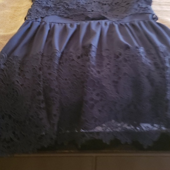 Dress - Picture 3 of 4